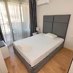 Seaside Apartment *