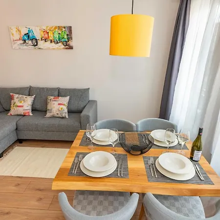 Seaside Apartment *